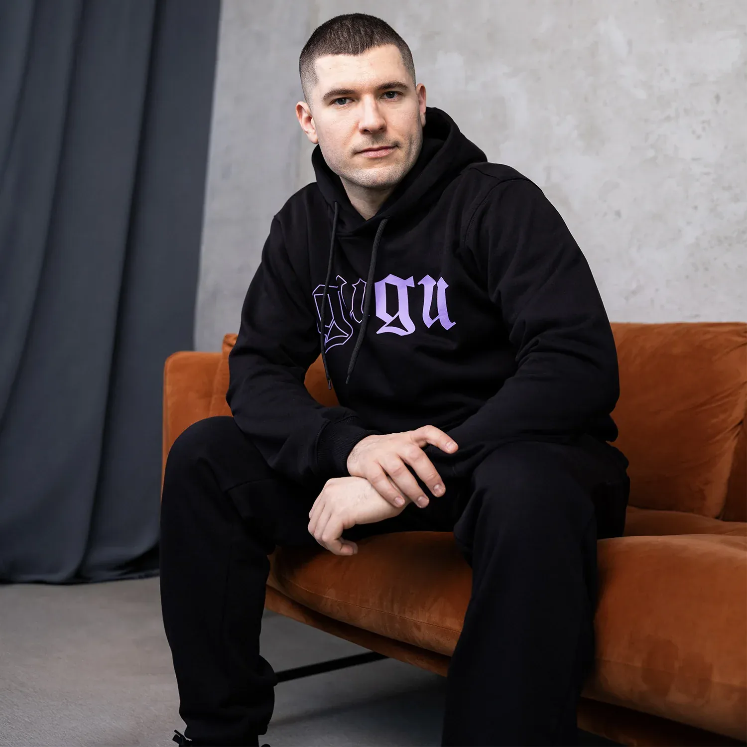 hoodie "GUGU BASE" black - Image 6